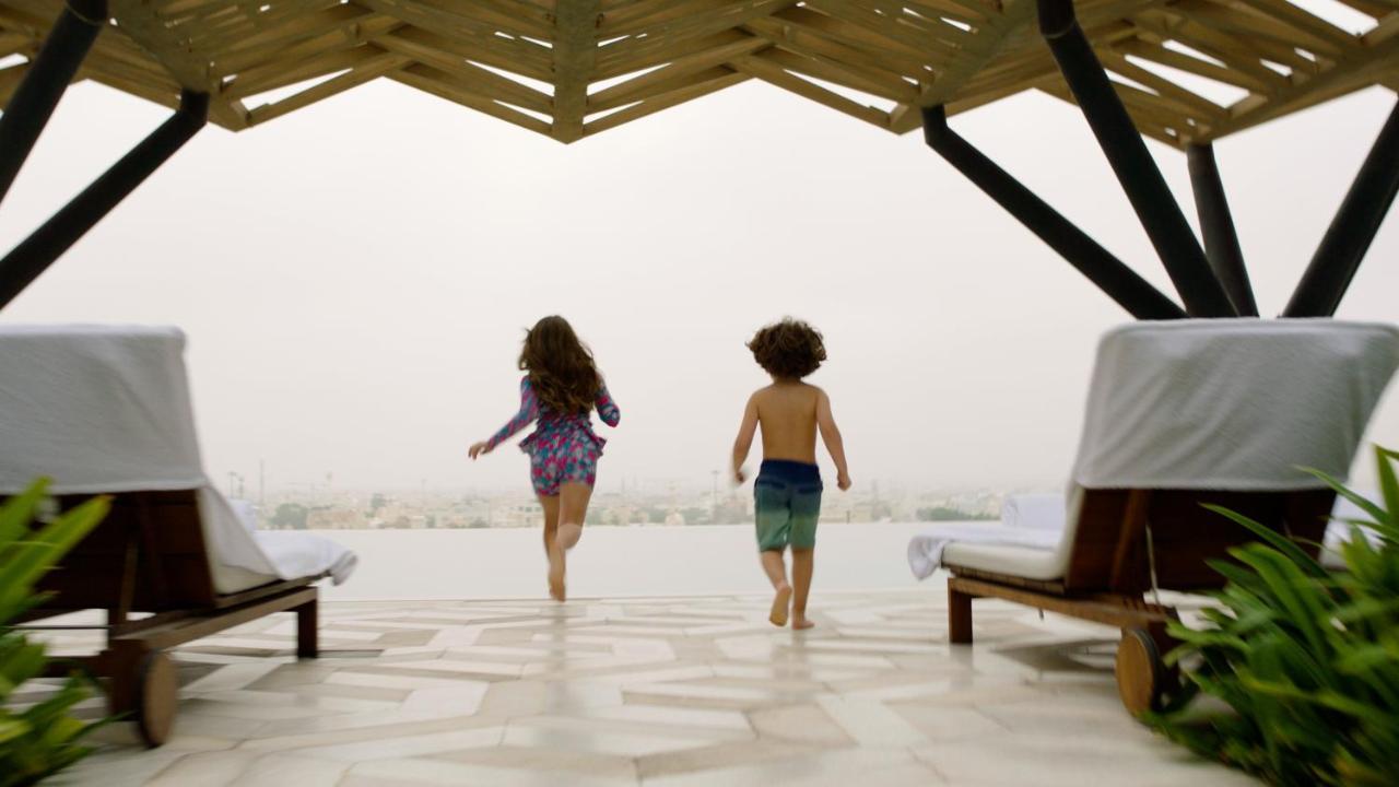 Four Seasons Hotel Kuwait at Burj Alshaya Kuwait City Exterior foto The rooftop pool at the Ritz-Carlton, DIFC