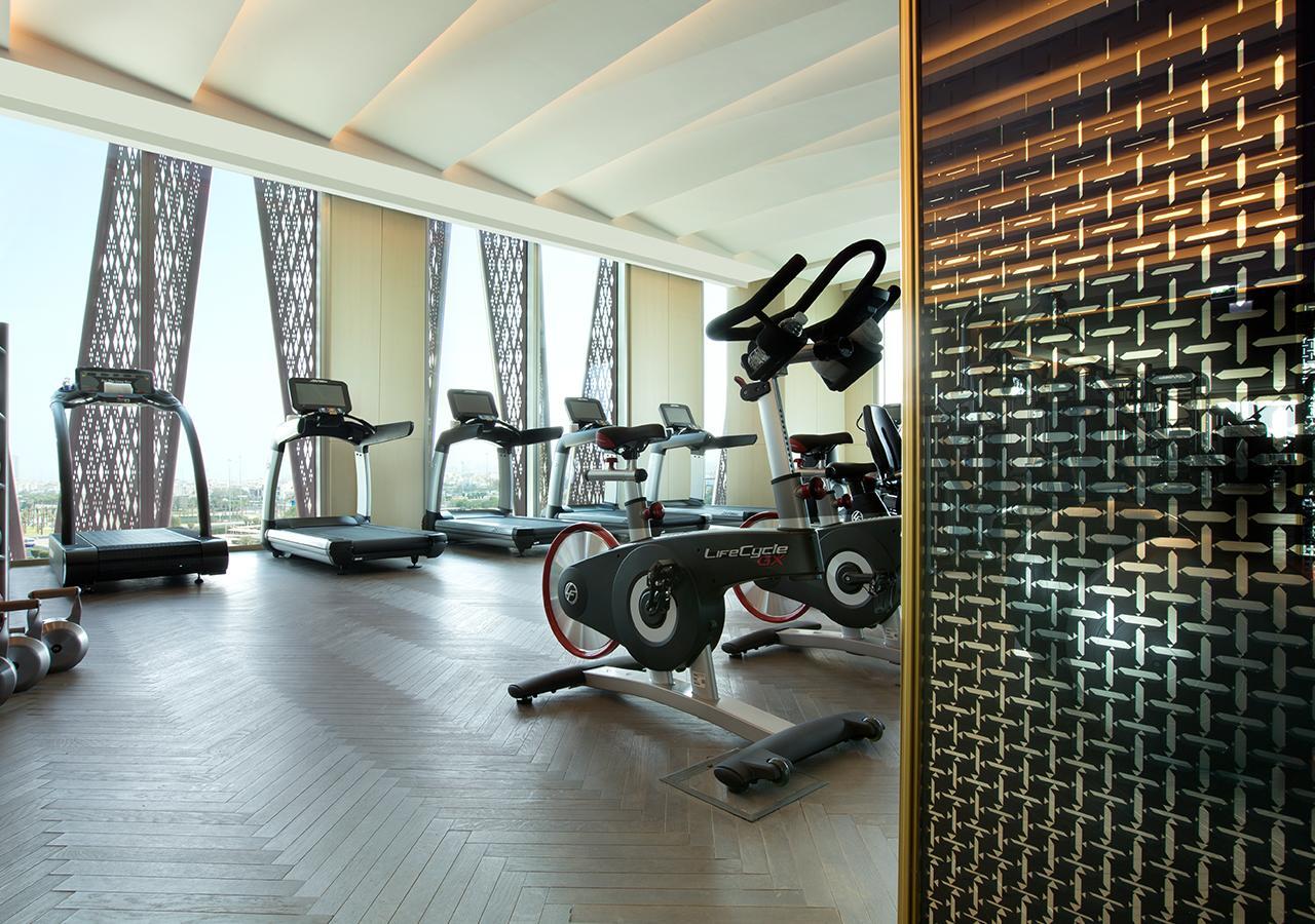 Four Seasons Hotel Kuwait at Burj Alshaya Kuwait City Exterior foto The gym at the hotel